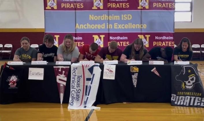 Eight Nordheim students sign to attend college