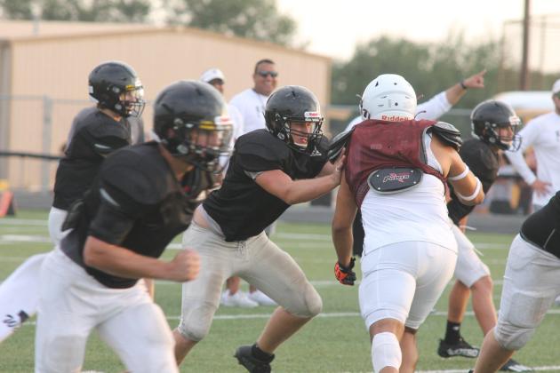 Wildcats impress with opening scrimmage