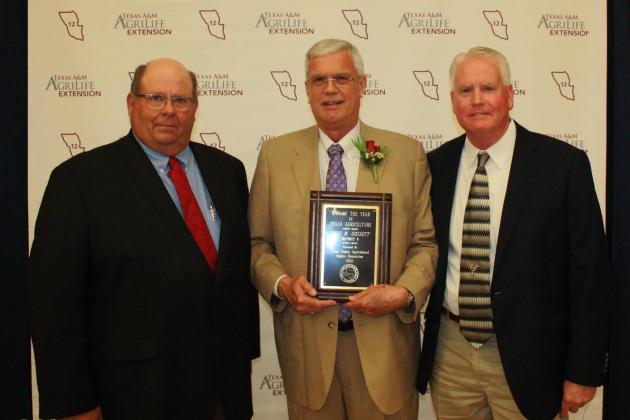 Gossett awarded Man of the Year in Agriculture by Texas county agents