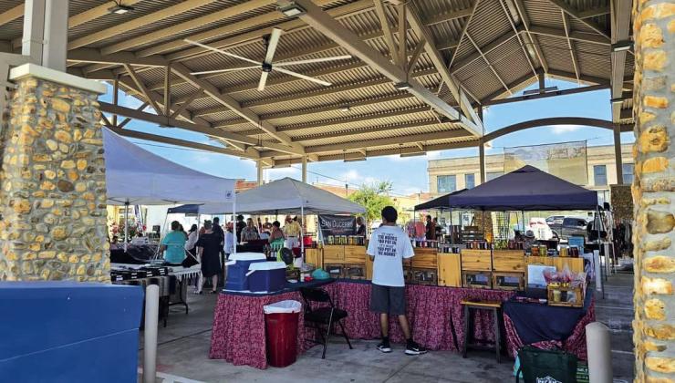 It’s that fantastic time of year again so plan on visiting the Cuero Downtown Farmer’s Market on Main St. The market runs from March until October 4th on Saturdays from 9:00 AM to 1:00 PM under the Library Market Pavilion in Downtown Cuero. This is the place to go for your farm fresh, local goods and artisan crafts.